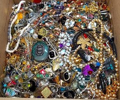 20 BIG POUNDS LBS Jewelry Lot Vintage Mod Junk Craft & Good Resell Tangled In