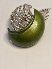 Vintage Metal Rhinestone Enamel? Brooch