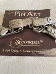 New JJ SEWING Brooch Pin Spoontiques Pin Art