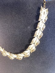 Vintage Mode Art Deco Gold Tone Necklace 50s-70s Unique Leaf