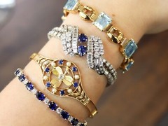 0.68Ct Sapphire, 0.15Ct Diamond, Seed Pearl and 18k Yellow Gold Bracelet
