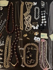 HUGE ESTATE JEWELRY LOT 100+ pcs Signed CORO Lisner AVON Monet NAPIER Sarah Cov