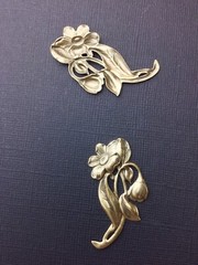 30593 Brass Oxidized Victorian Floral Spray Jewelry Finding