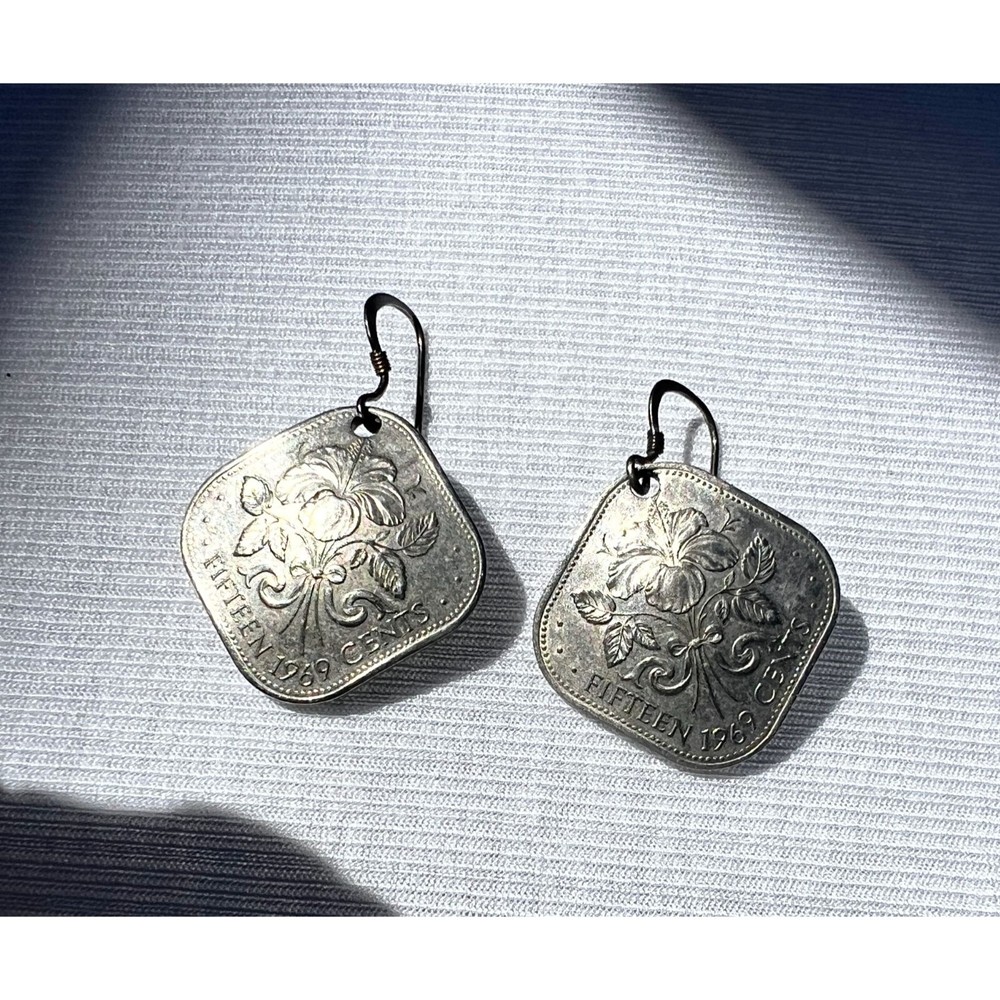 Bahamas Coin Earrings HRM Elizabeth 2nd Pierced 1969 Dangle 15 Cents VTG Gift