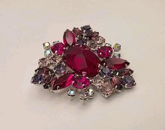 Vintage Rare Unsigned Weiss Hot Pink/Purple/AB Fantasy Inverted Stone Brooch