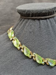 Vintage Lisner Green Necklace Iridescent Leaf Gold Tone AB Rhinestone Signed 16″