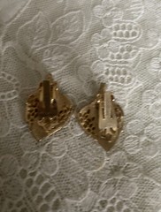 Vintage Gold Tone Leaf Clip On Earrings Jewelry JMS-1