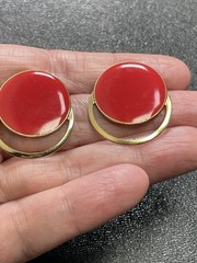 Vintage 1.1” Red Enameled Gold Tone Metal Earrings