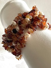 Beautiful Agate And Pearl Bracelet With Beaded Nuggets & Silver Tone Clasp 7.5”