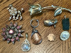 Vintage Small Costume Jewelry Scrap For Crafts Repurpose Rhinestones Faux Pearls
