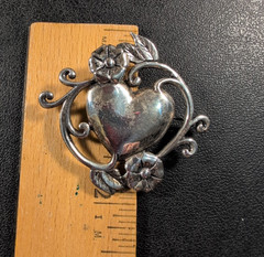 Jezlaine Heart Floral Vine Brooch – Vintage – Sterling 925 – 2″ – 12.3 g