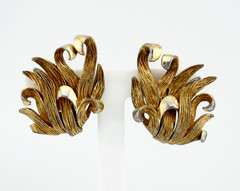 Boucher La Scala Brushed Gold Tone Choker Necklace & Clip-On Earrings Set 1956