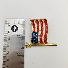 VTG American Flag Brooch Pin Gold Tone Red Blue Enamel Rhinestone Patriotic