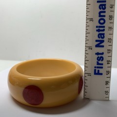 Vintage 1 1/16” Wide Butterscotch Bakelite Bracelet Five Red Marble Dots Tested
