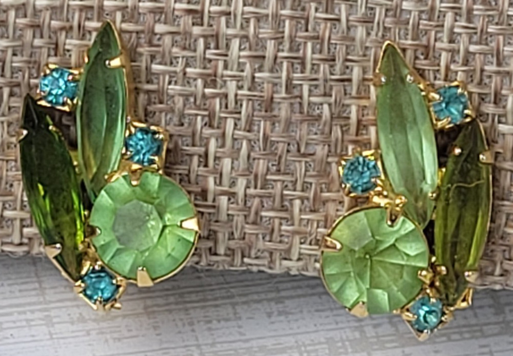 Vintage Juliana Green Blue Navette Round Rhinestone Clip On Earrings NO GLOW