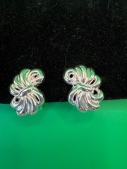 Vintage Clip-On Earrings Silver Tone Swirl Design Elegant Accessory Womens Jewel