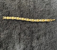 Beautiful Signed Crown Trifari Faux Pearl Gold Tone Bracelet
