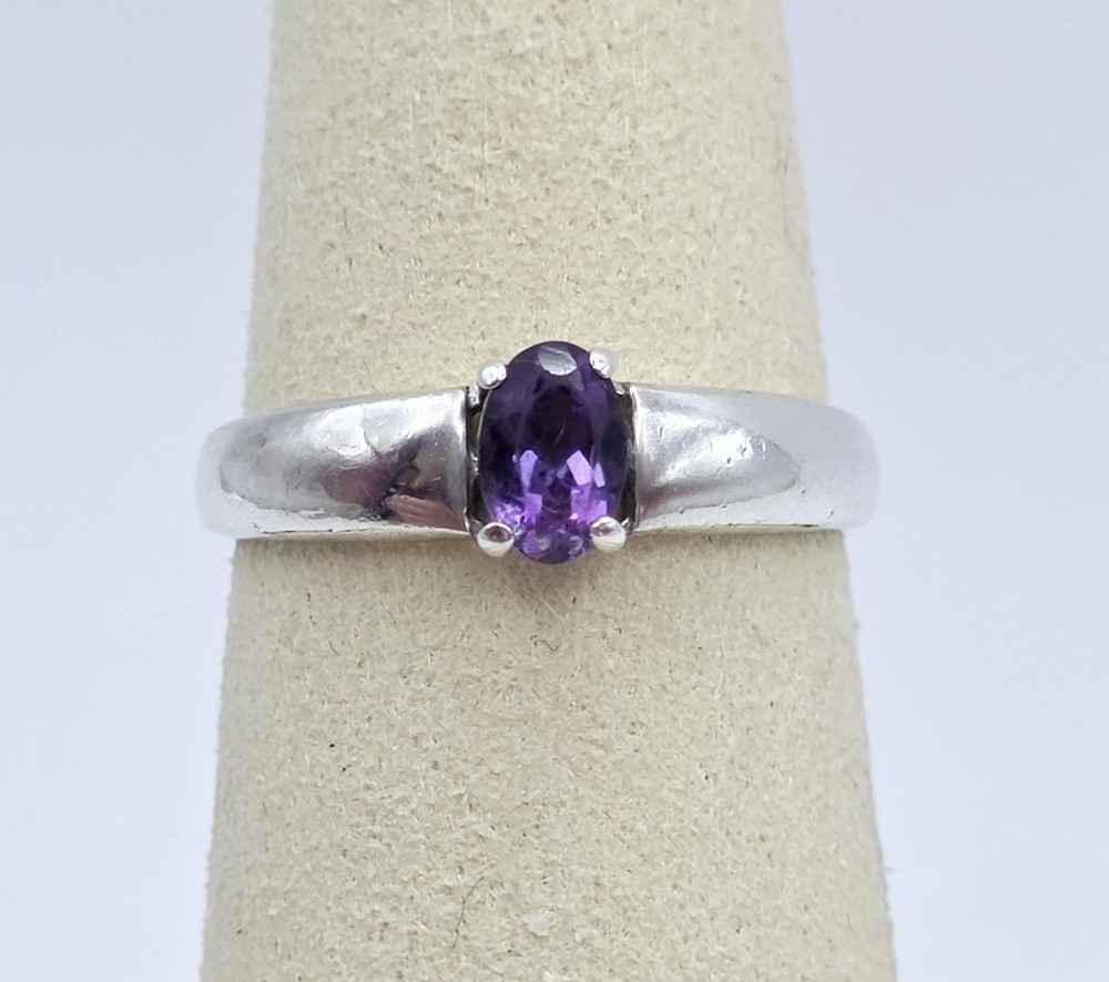 Vintage 925 Sterling Silver Oval Amethyst Solitaire Ring Size 7.25 Minimalist