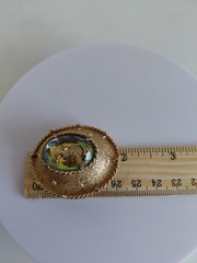 1968 Judy Lee Faceted Heliotrope Glass Reverse Cameo Broch Enhancer A .Borealis