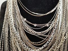 119 Pcs – Gold/Silver/Black Toned Chain Necklaces/Bracelets/Anklets 1.88lbs #685