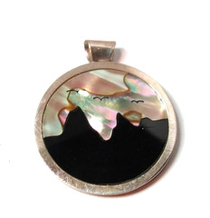 NICE WOMENS 925 STERLING SILVER “THE SILVER MOON” ABALONE PENDANT 28MM