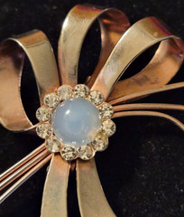 Vintage Gold Tone Floral Ribbon Bow Brooch Blue Cabochon Moonstone & Rhinestones