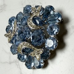 VTG Eisenberg “Ice Blue & White” Glass Rhinestone 3D Silver Tone Brooch 2” Pin