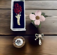 Lot 4 Vintage Estate Mixed Brooches/Pins Floral Themed Dogwood Roses Bow More