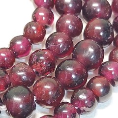 VTG Natural Garnet Graduated Hand Cut Bead Necklace 18.1″ Gold Tone Clasp 25.15g