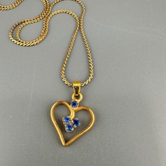 Vintage Rhinestone Heart Pendant Necklace Blue Stone Gold Tone 15″ Chain Dainty