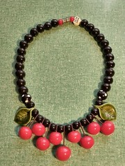 Vtg Flying Colors Rockabilly Pin-Up Red Cherries Black Dot Ceramic Bead Necklace