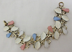 Vintage Gold Tone Pastel Faux Glass Stone and White Enamel Link Bracelet 7 1/2″