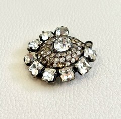 1930s EISENBERG STERLING SILVER SQUARE RHINESTONE SWIRL SHELL FUR CLIP BROOCH