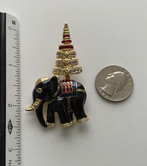 VINTAGE CHRISTMAS TREE PIN BROOCH ELEPHANT ENAMEL RARE BOOK PIECE 2008 HTF 31