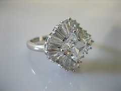 STUNNING VINTAGE 14K WHITE GOLD BAGUETTE BALLERINA RING SIZE 8