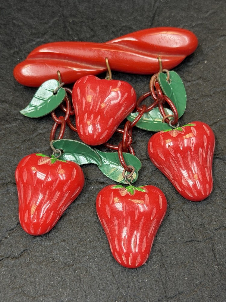 Vintage Carved Strawberry Bar Pin In Great Condition 4 1/2” X 3 1/2”