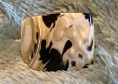 Vintage Stunning Carved Mother Of Pearl (Zebra Colors) Ring -Size 5.25