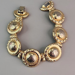 Vintage Monet Bracelet Round Linked Gold Tone 6.75″