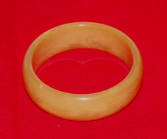 Vintage Bakelite Bangle Bracelet Butterscotch Swirl 3″ round 5/8″ W No Brand EXC