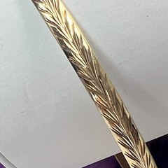 Vintage FEATHERED VERMEIL OVER 0.925 Sterling Silver 8″ x 1/4″ Bangle Bracelet