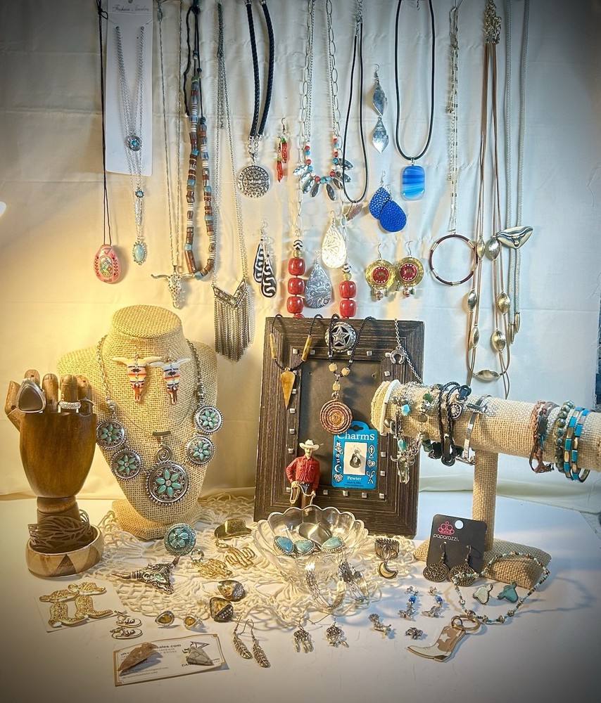 Texan/Southwestern/Cowboy/Native 85+Piece Lot 2+Lbs of VTG to Modern Jewelry.