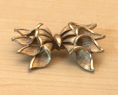 Vintage Brushed Goldtone Signed Coro Francois Ribbon Bow Pin-2”