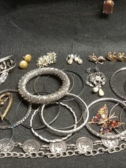 Vintage To Modern Cosrume Jewlery Lot Gold And Silver Tone Necklaces And More!