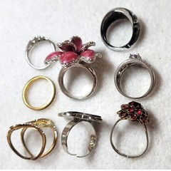 8 Pc Rings Lot Size 8.75 – 9.75 1 Avon Mixed Variety Statement Band Cocktail