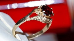 14k yellow gold ring 1.00ct Bohemian garnet sz 6 solitaire vintage 2.40g N3159