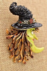 Kirks Folly Vintage Witch Moon Brooch Halloween Rhinestone Enamel Pin Signed 9B