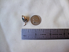 VINTAGE 1970-80s 3D POPPY SEED POD GREEN TOPAZ STERLING SILVER STAMPED 925 PIN