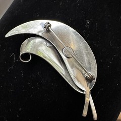 Sterling Leaf Brooch Pin Large 2.5 inches Signed Jewel Art Silver 925 9g Vintage