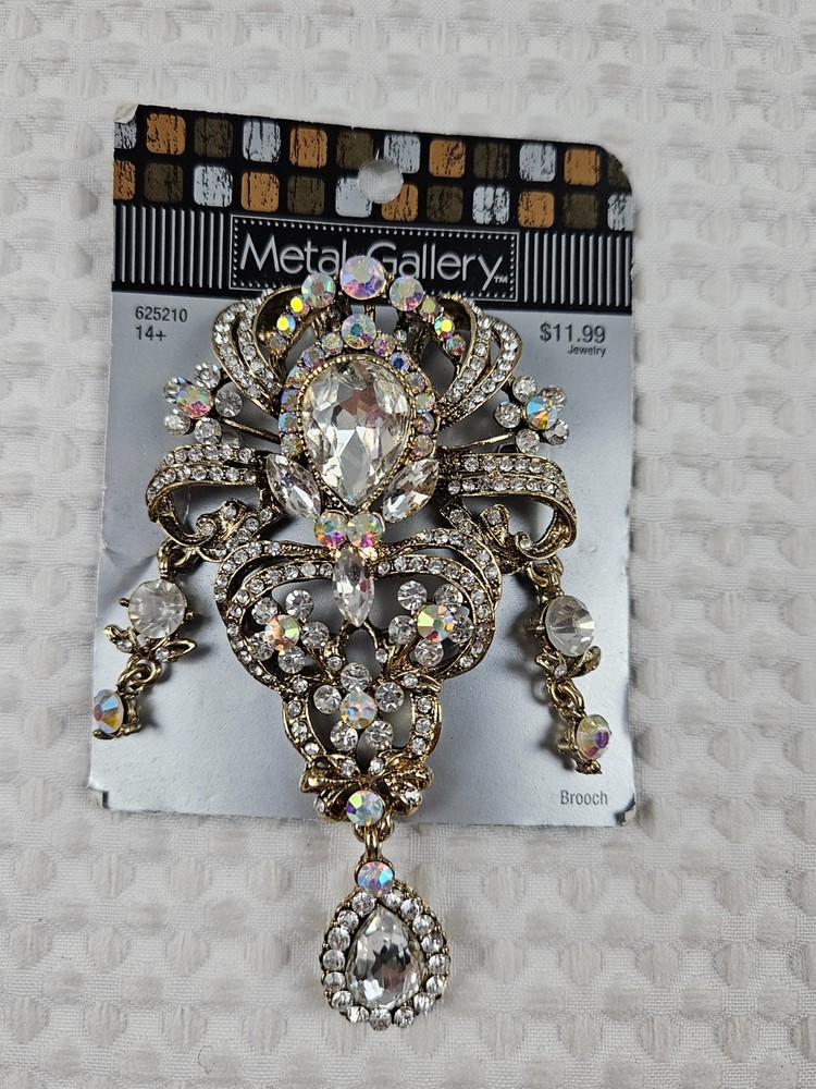 Vintage Ornate Gold Tone Rhinestone Statement Piece Brooch Pendant Pin Stunning