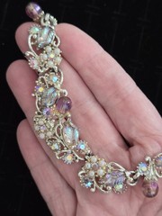 Vintage 1950s Signed HOLLYCRAFT Necklace Purple Pink Molded Glass Leaves